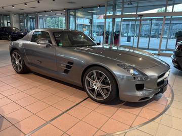 صورة 2 لـ 2011 Mercedes-BENZ SLS AMG