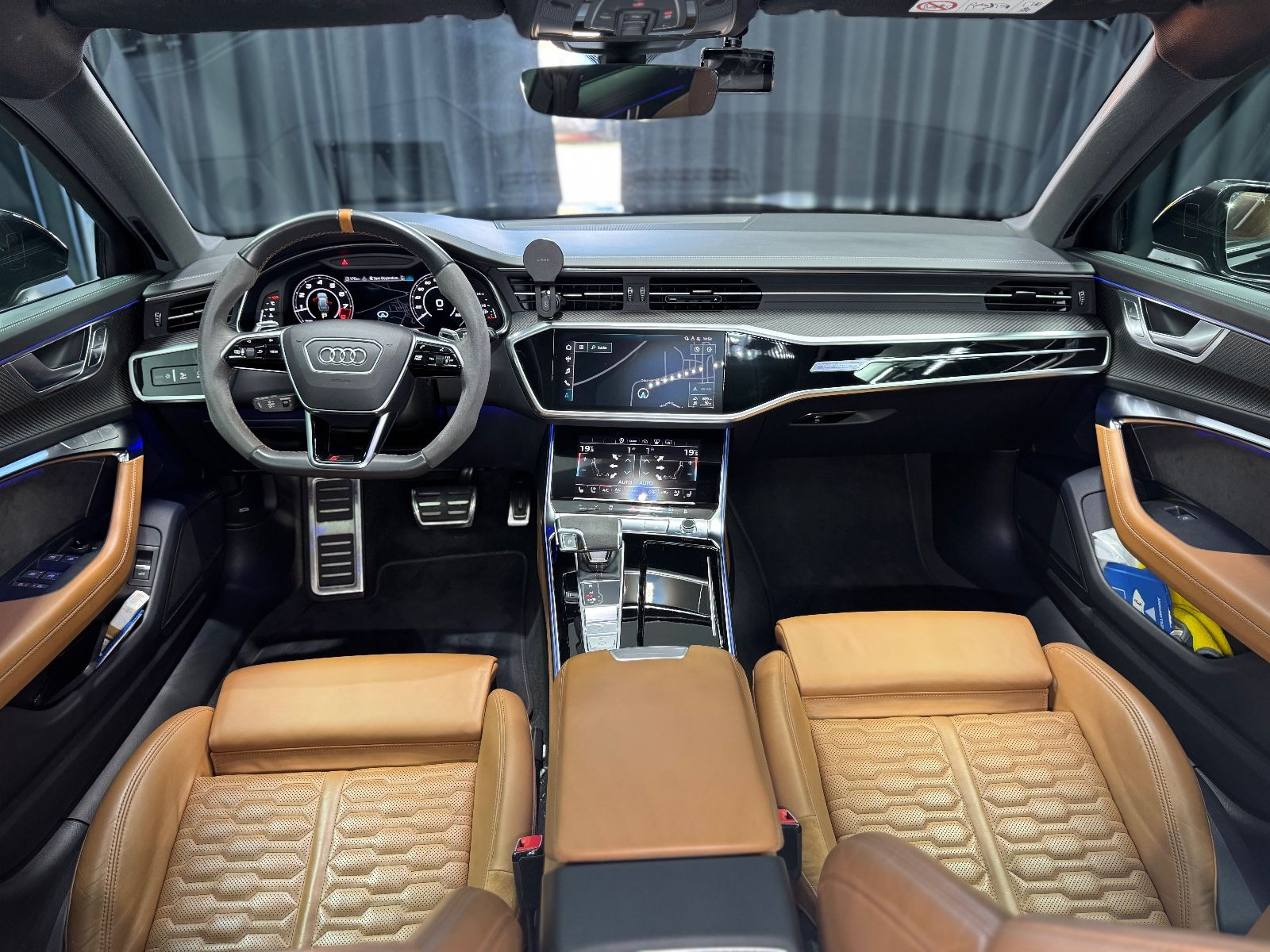 Fahrzeugabbildung Audi RS6 Avant 4.0 TFSI quattro|PANO|MATRIX|ACC|VOLL