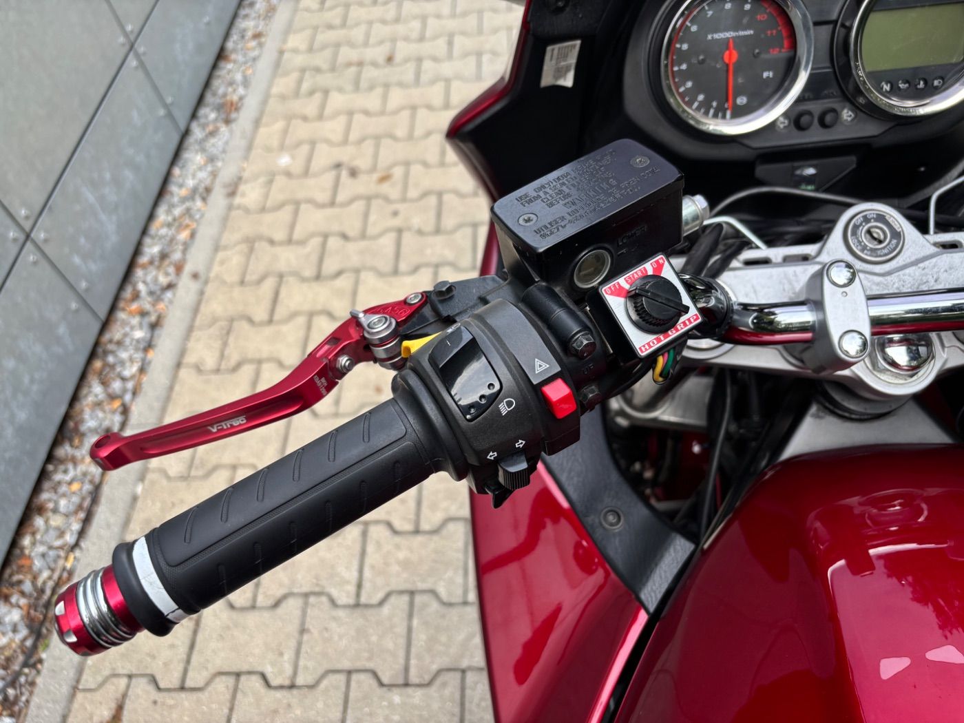 Fahrzeugabbildung Suzuki GSF 1250 SA Bandit Seitenkoffer Topcase