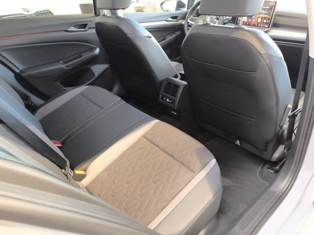 Fahrzeugabbildung Volkswagen Golf Variant 2.0 TDI DSG Goal AHK GJR NAVI AREA-