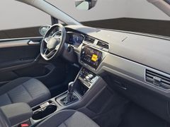VW Touran DSG Comfortline 7 Sitzer El. Panodach Nav