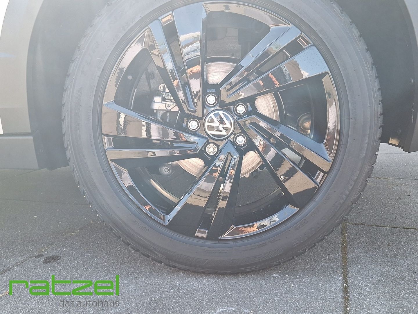 Fahrzeugabbildung Volkswagen T-Roc Edition Karmann 1.5TSI DSG Standh.+LED+PDC