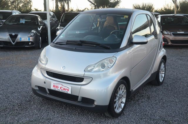 Smart fortwo. 1.0 benzina con tetto panoramico