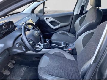 Peugeot 2008 - 9