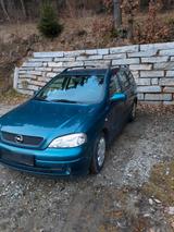 Opel VW Audi PKW - Opel Astra aus 2001: Kombi