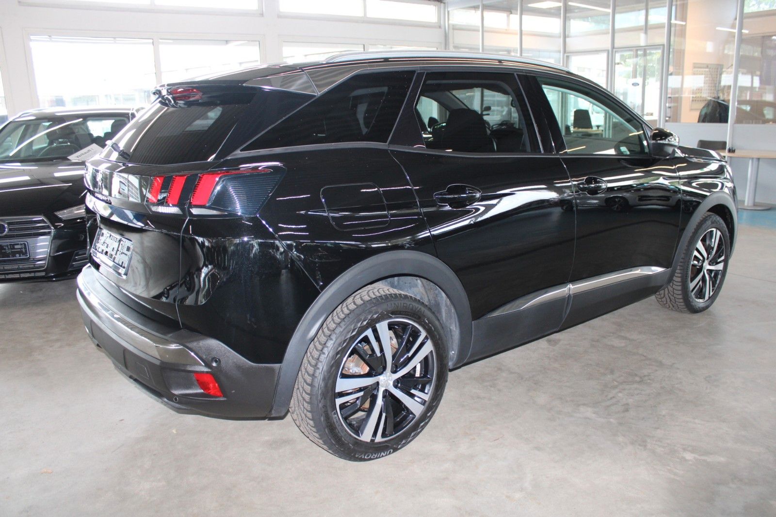 Fahrzeugabbildung Peugeot 3008 Allure Automatik AHK NAVI el.Heckklappe uvm