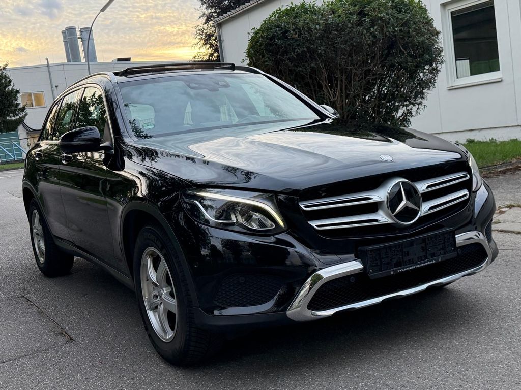 Image of Mercedes-Benz GLC 250