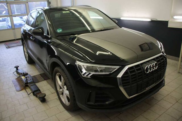 Audi Q3 TFSI e S Line 19*ACC*AHK*Kamera*DAB*LED*Navi