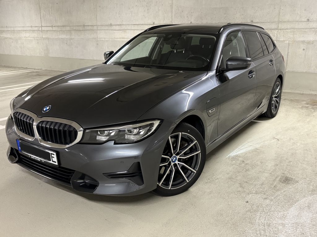 Image of BMW 320