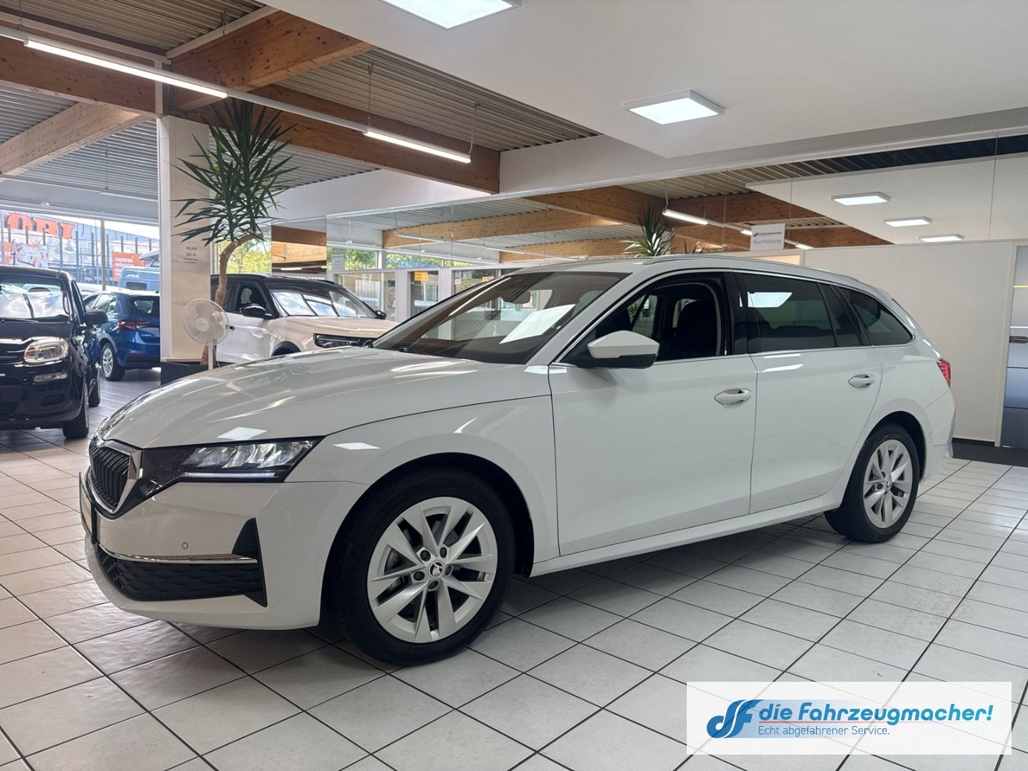 Fahrzeugabbildung SKODA Octavia Combi 1.5 TSI mHEV 85 kW Selection Navi