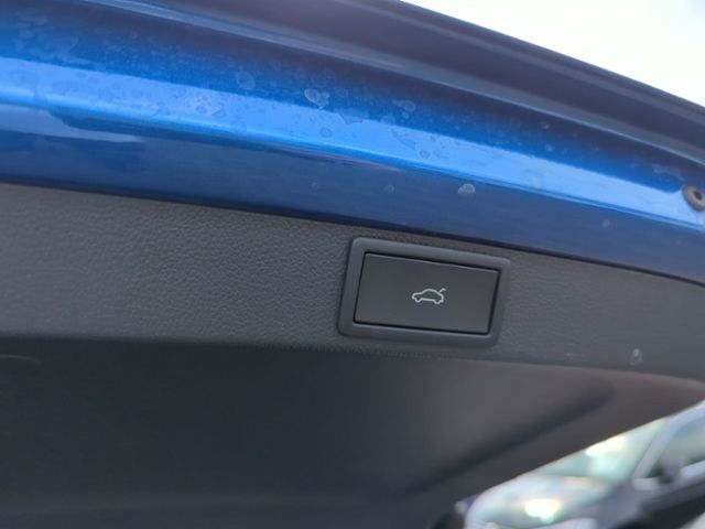 Fahrzeugabbildung SKODA Octavia Combi 2.0 TDI DSG Sportline AHK MATRIX N