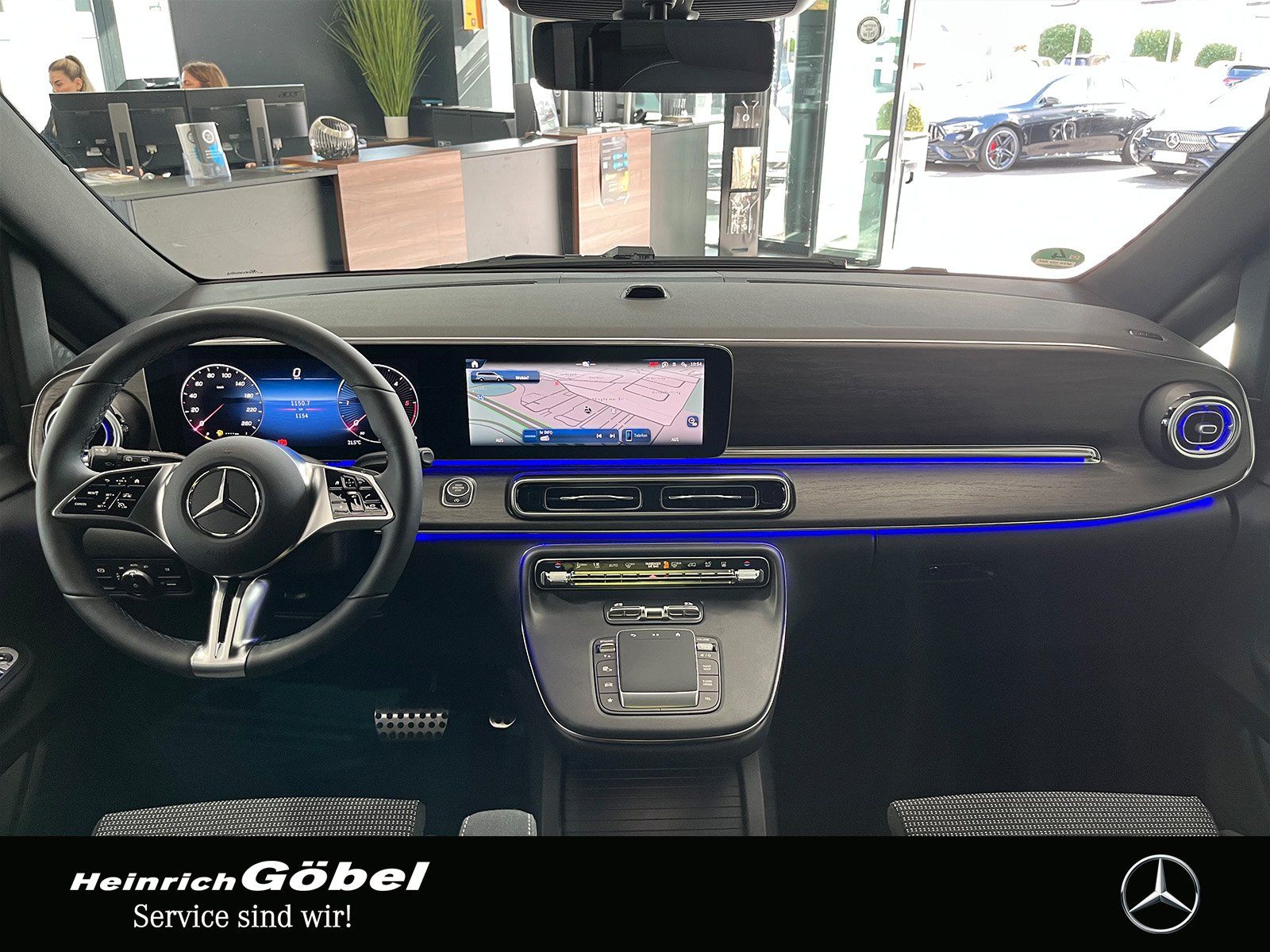 Fahrzeugabbildung Mercedes-Benz V 300 d lang AMG+360°+FAHRASSIST+AHK+MULTIBEAM