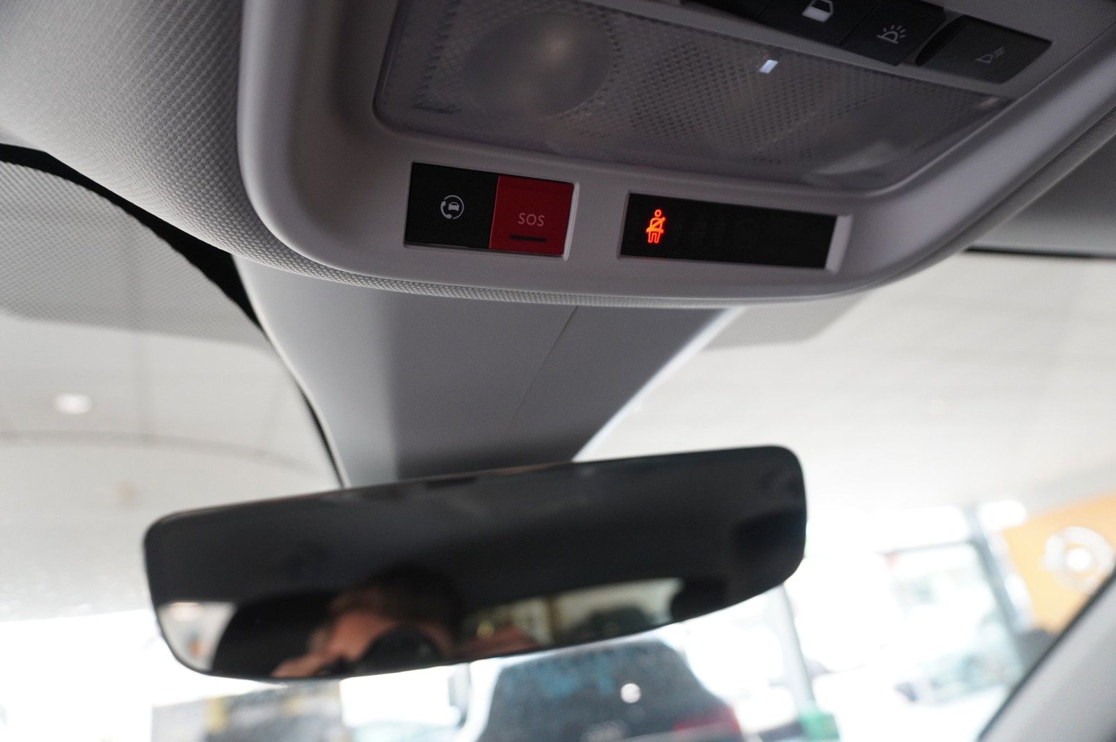 Fahrzeugabbildung Opel Grandland (X) 1.6T GSe 4HYBRID NAVI/LED/KAMERA