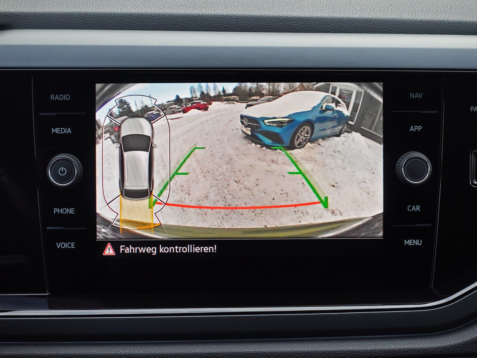 Fahrzeugabbildung Volkswagen Taigo 1.5 TSI DSG R-Line Black Style AHK Assist