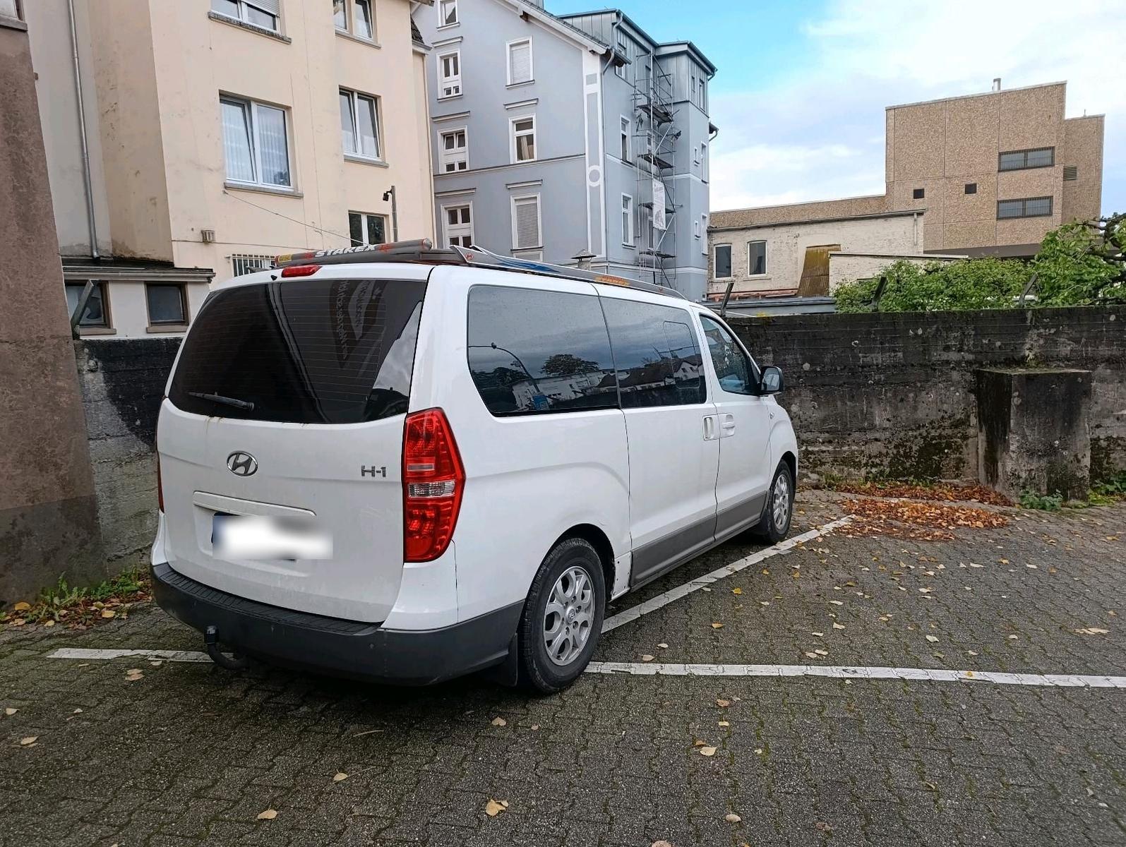 Hyundai H-1