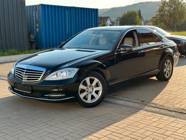 Mercedes-Benz S 350 BlueTec NAVI*LED*ILS*RFK*SITZBEL*HECKROLLO