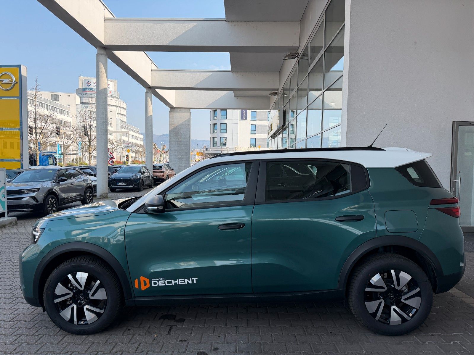 Fahrzeugabbildung Opel Frontera 1.2 Edition W Kamera,LED,Navi,PDC,LM