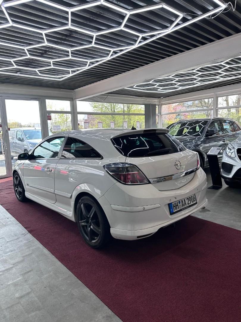 Opel Astra 2009 — photo 6