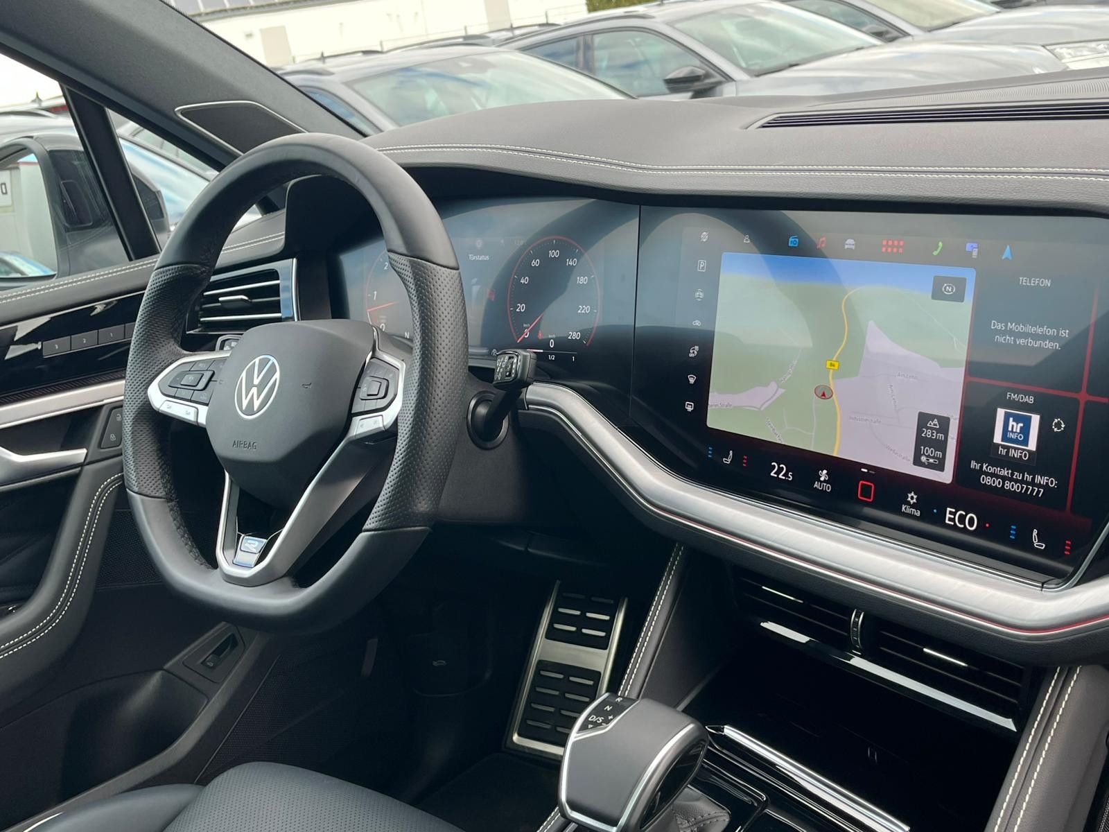 Fahrzeugabbildung Volkswagen Touareg 3.0TDI 4M R-Line VOLL Black 22" UPE 114T