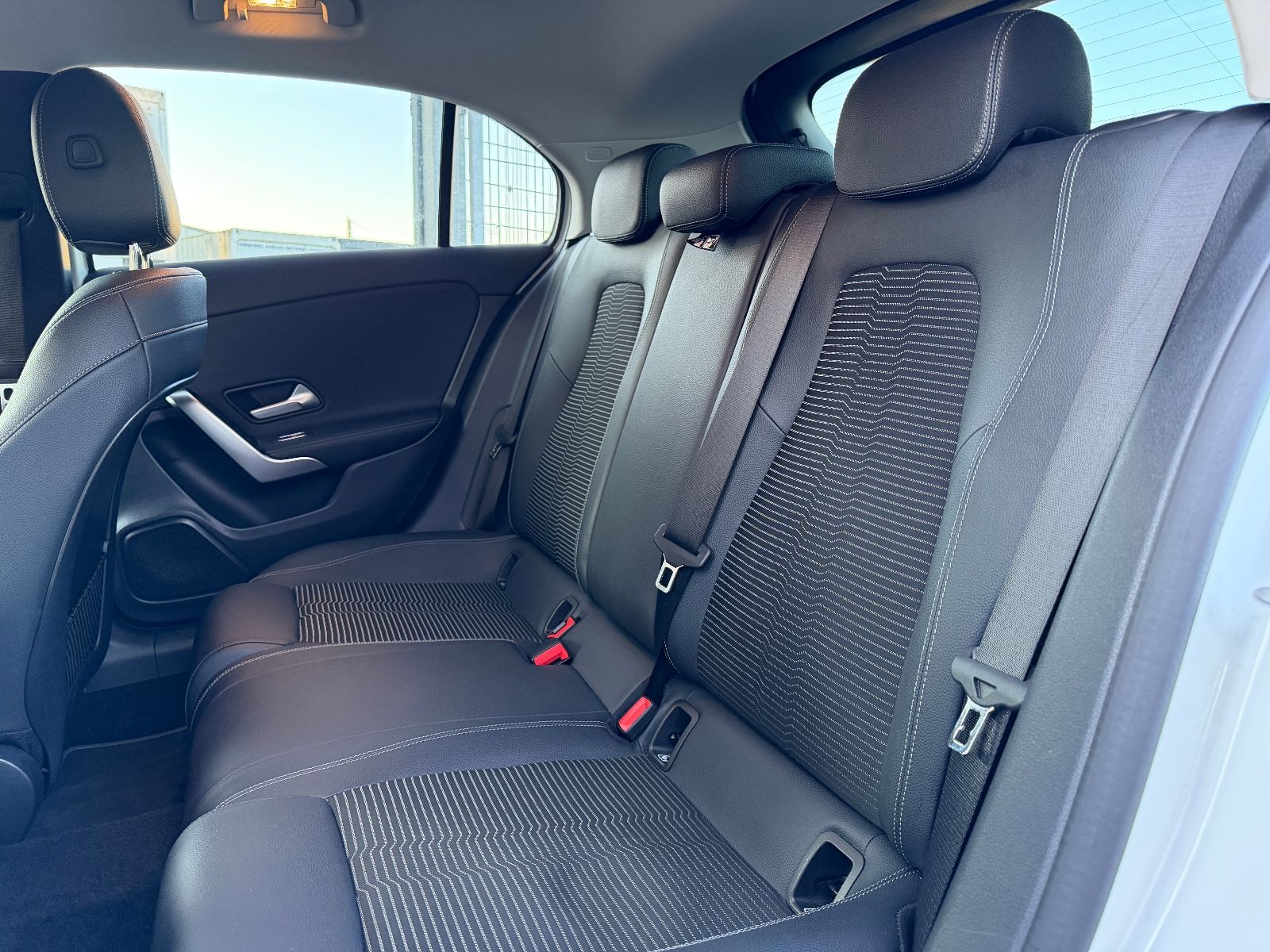 Fahrzeugabbildung Mercedes-Benz A 220 Night Paket*LED*KAMERA*TEMPO*SITZHEIZ*PDC*