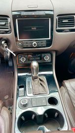 Volkswagen Touareg - 11