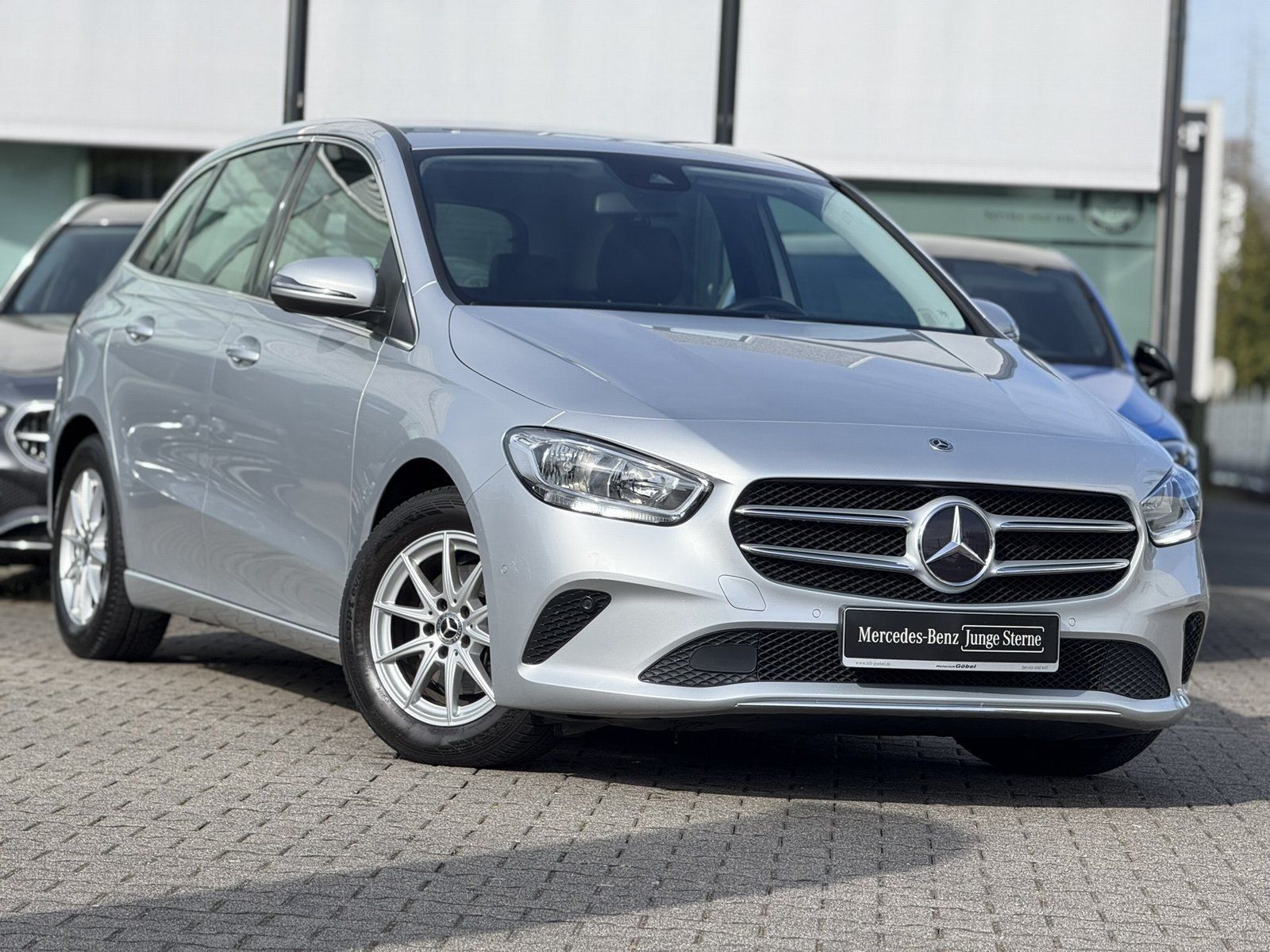 Fahrzeugabbildung Mercedes-Benz B 180 Progressive*KAMERA*SPURHALTE*PDC*AUTOMATIK