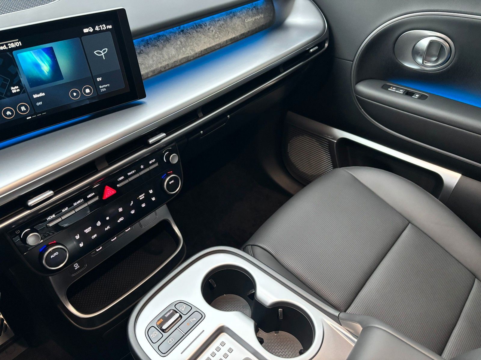 Fahrzeugabbildung Hyundai Ioniq 9 Elektro 7-Sitzer W Uniq 360,HUD,Kamera
