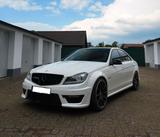 Mercedes-Benz C63 AMG W204 Limousine Perl Weiß - Mercedes-Benz C-Klasse: W204