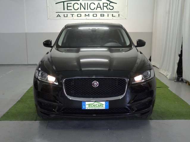 Jaguar F-Pace F-Pace 2.0d i4 Pure 180cv auto my2