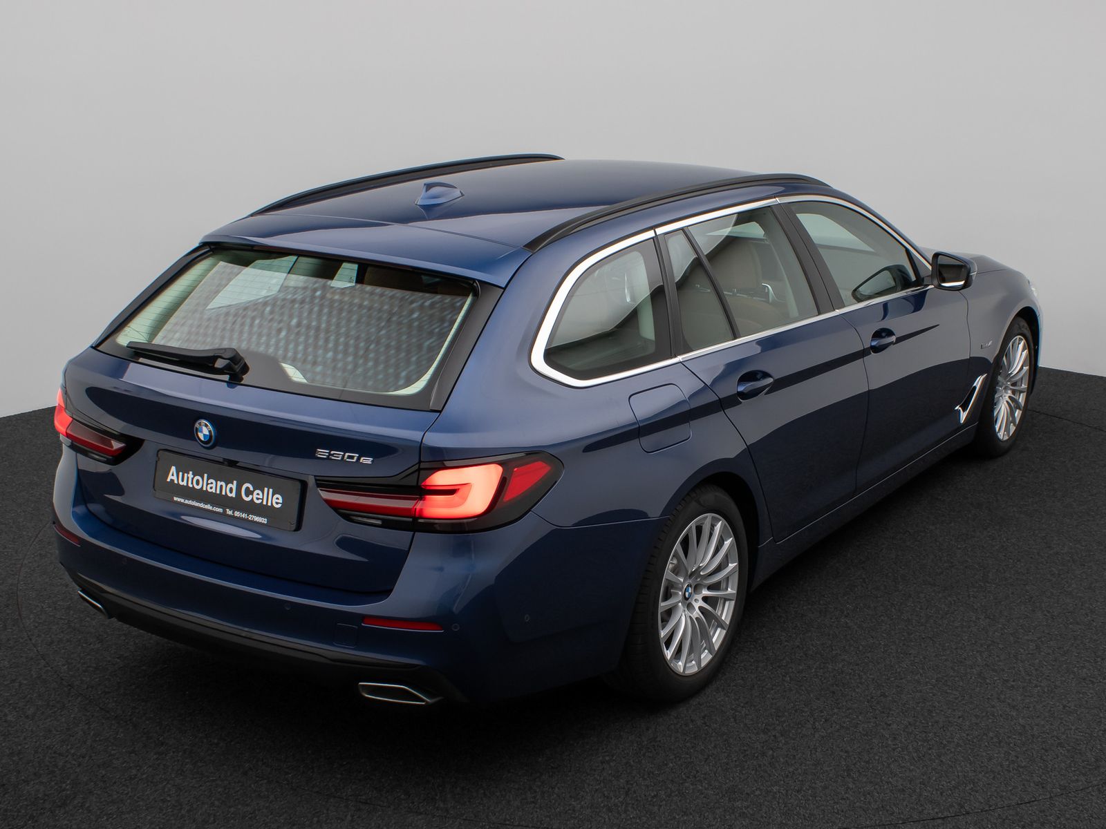 Fahrzeugabbildung BMW 530e Kamera Laser HUD DAB 4Klima ACC Komfortsitz