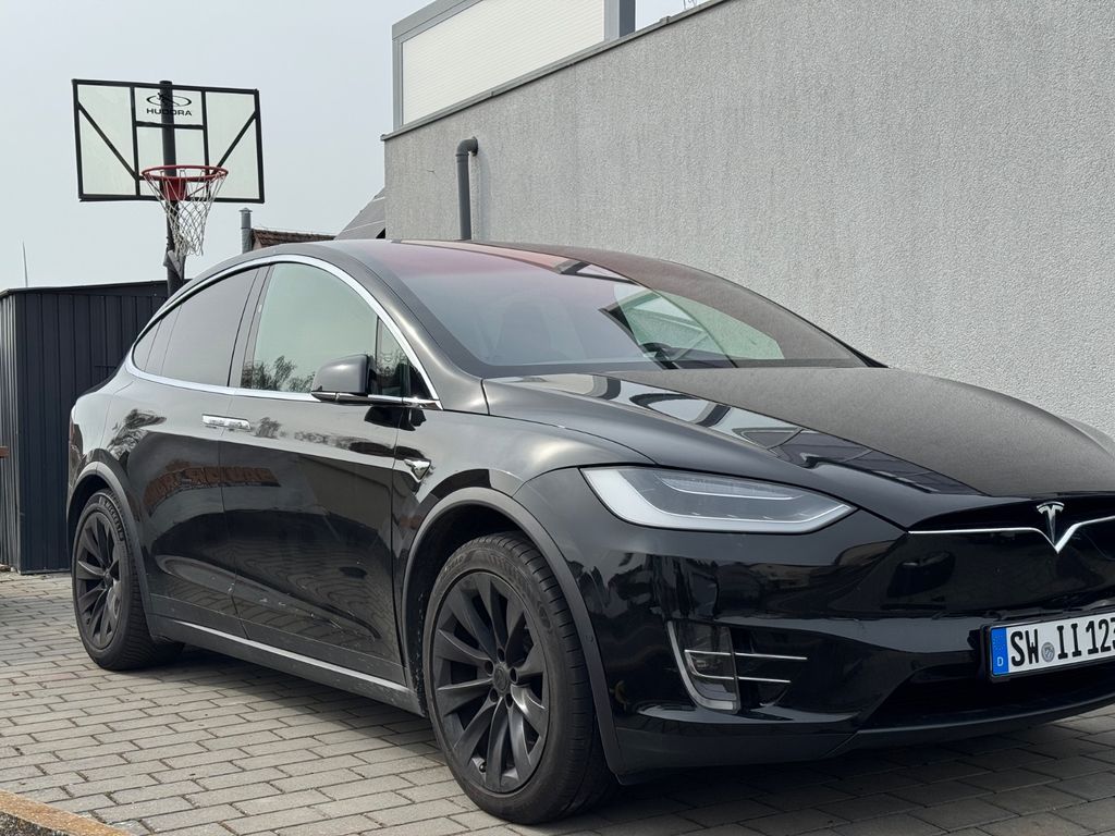 Image of Tesla Model X