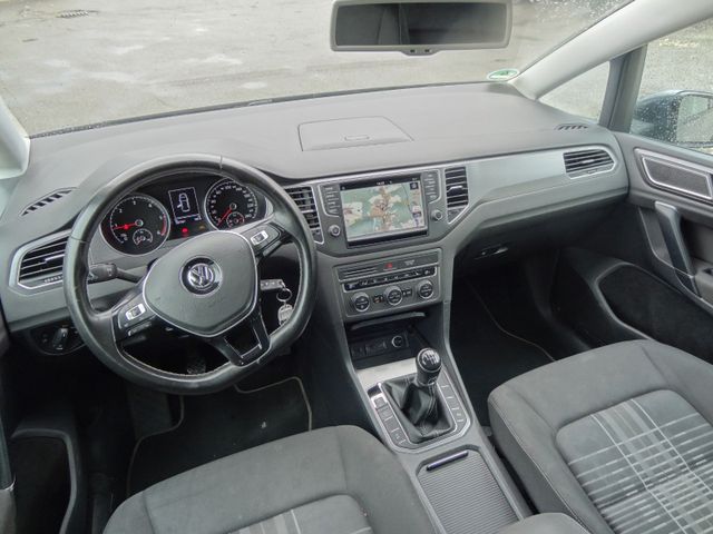 Fahrzeugabbildung Volkswagen Golf Sportsvan VII Lounge/Xenon/Euro6/150PS/AHK/