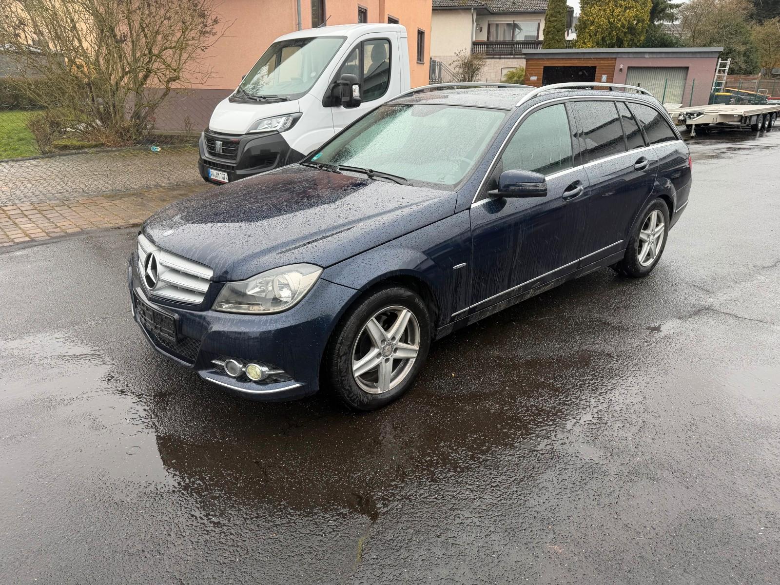 Mercedes-Benz C 220 C T-Modell C 220 T CDI BlueEfficiency
