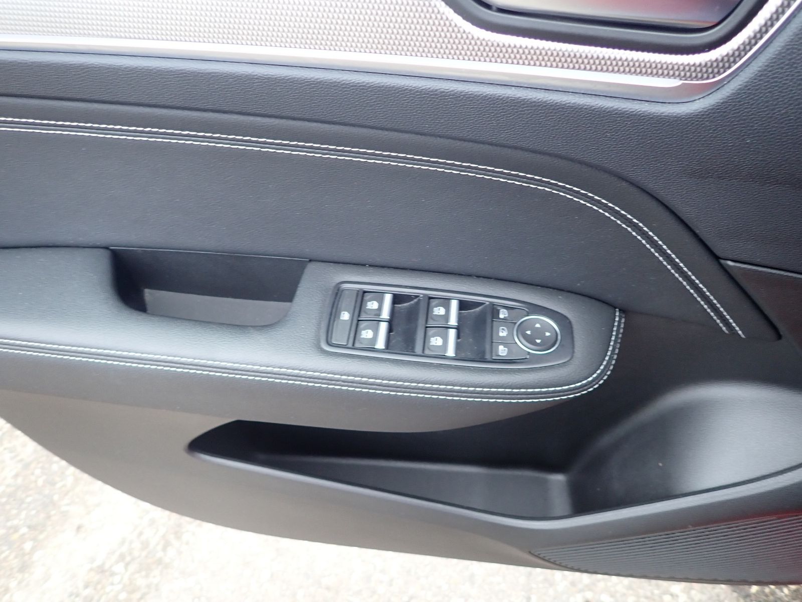 Fahrzeugabbildung Renault Arkana Intens TCe 140 EDC