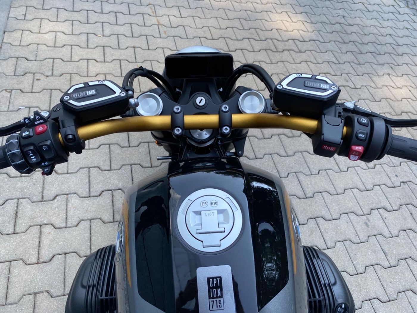 Fahrzeugabbildung BMW R 12 Option 719