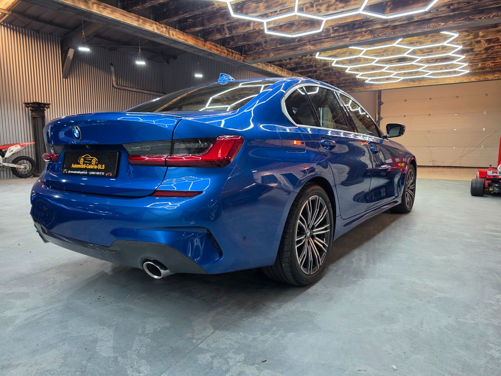 BMW 320 i xDrive M Sport/Head-Up/Driving-Assistant foto 5