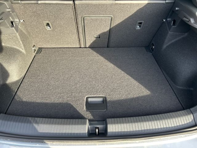 Fahrzeugabbildung Volkswagen T-Roc 2,0 TDI DSG BLACK STYLE KAMERA IQ DRIVE AH