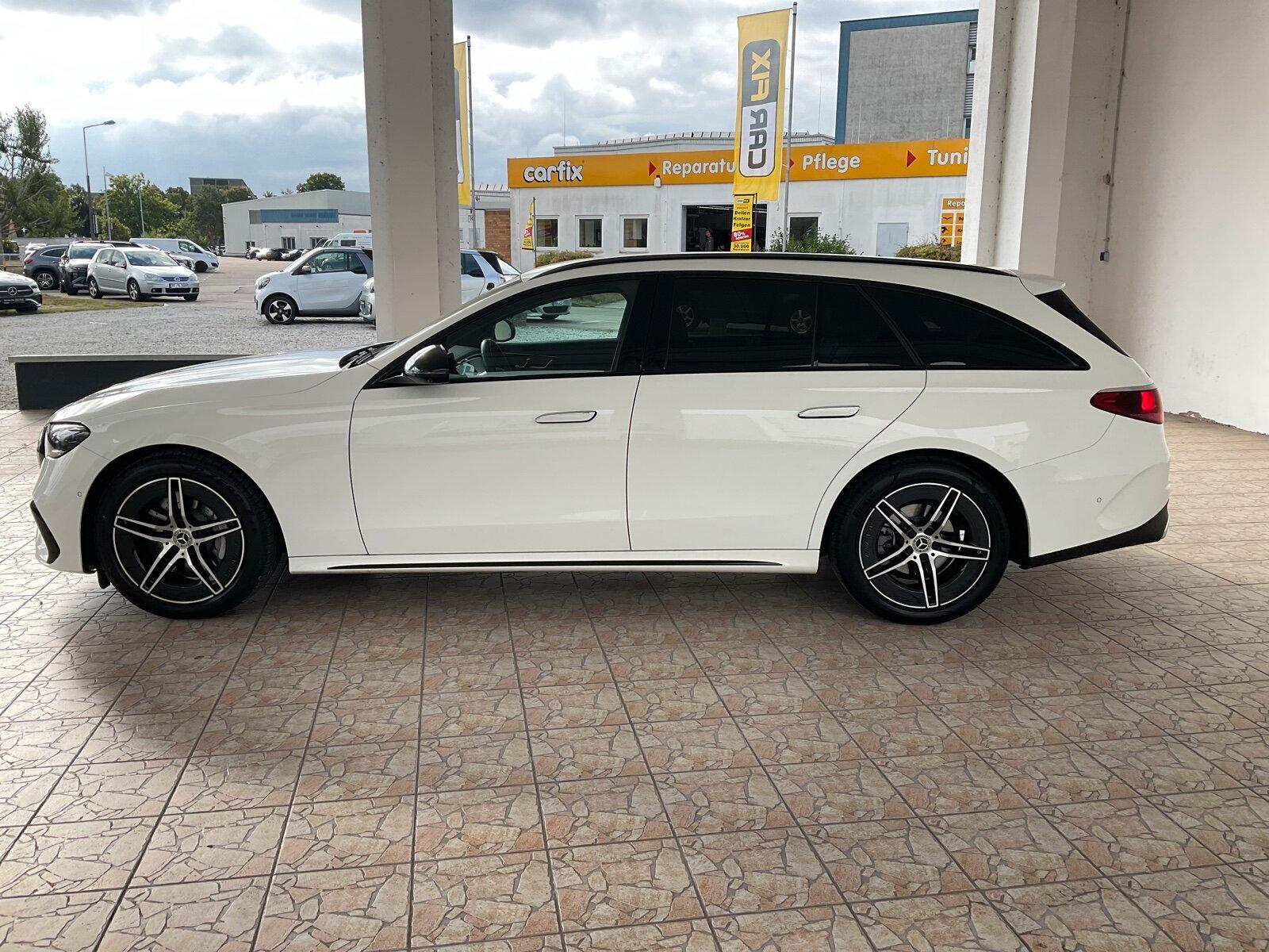 Mercedes-Benz E 220 d 4M T AMG Line/Distronic/Digital/Kamera