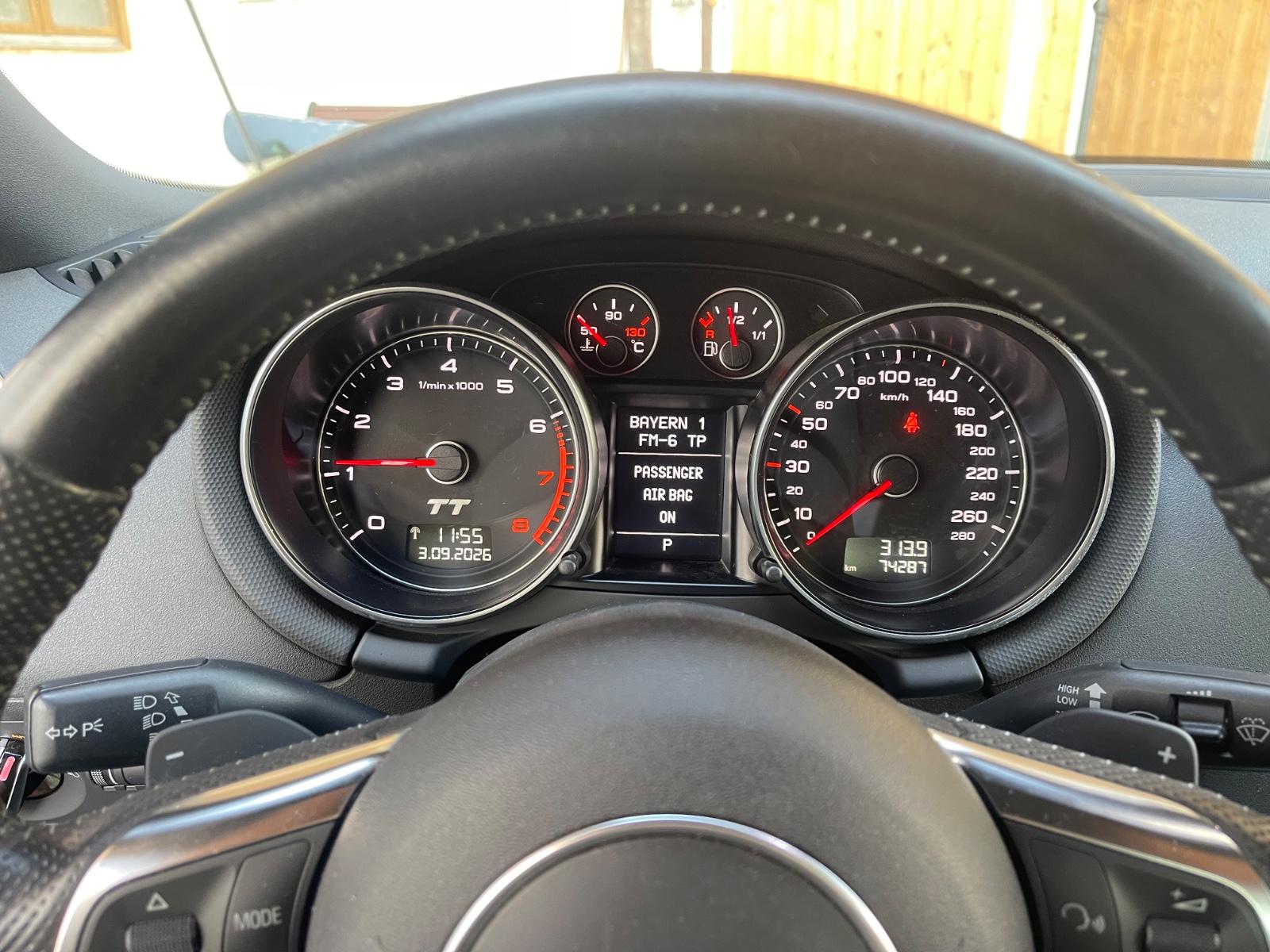 Audi TT Roadster 2.0 TFSI S tronic quattro -