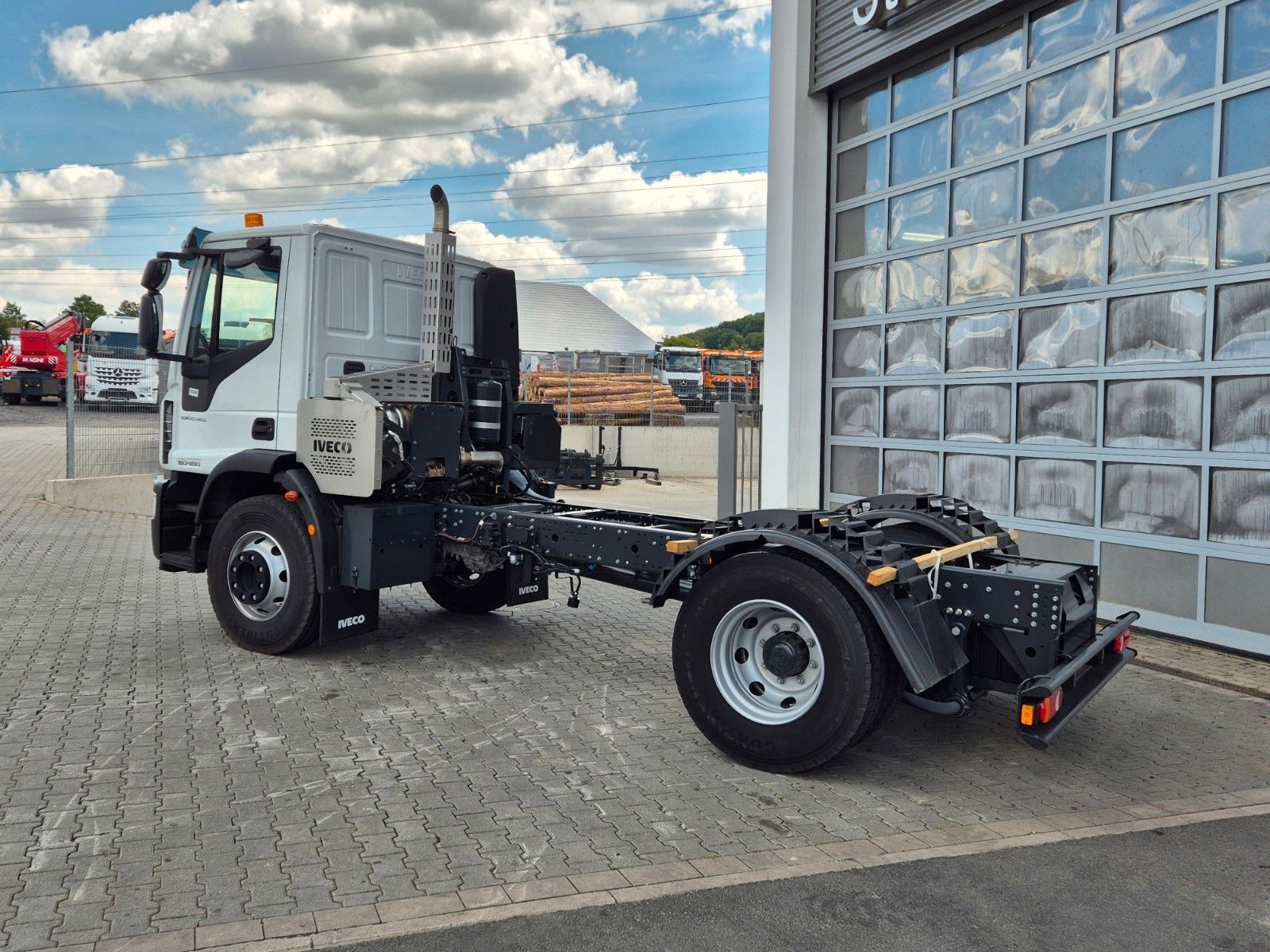 Fahrzeugabbildung Iveco Eurocargo ML160E25/P EVI_E 4x2 RHD Rechtslenker