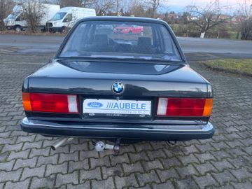 BMW 318 - 6