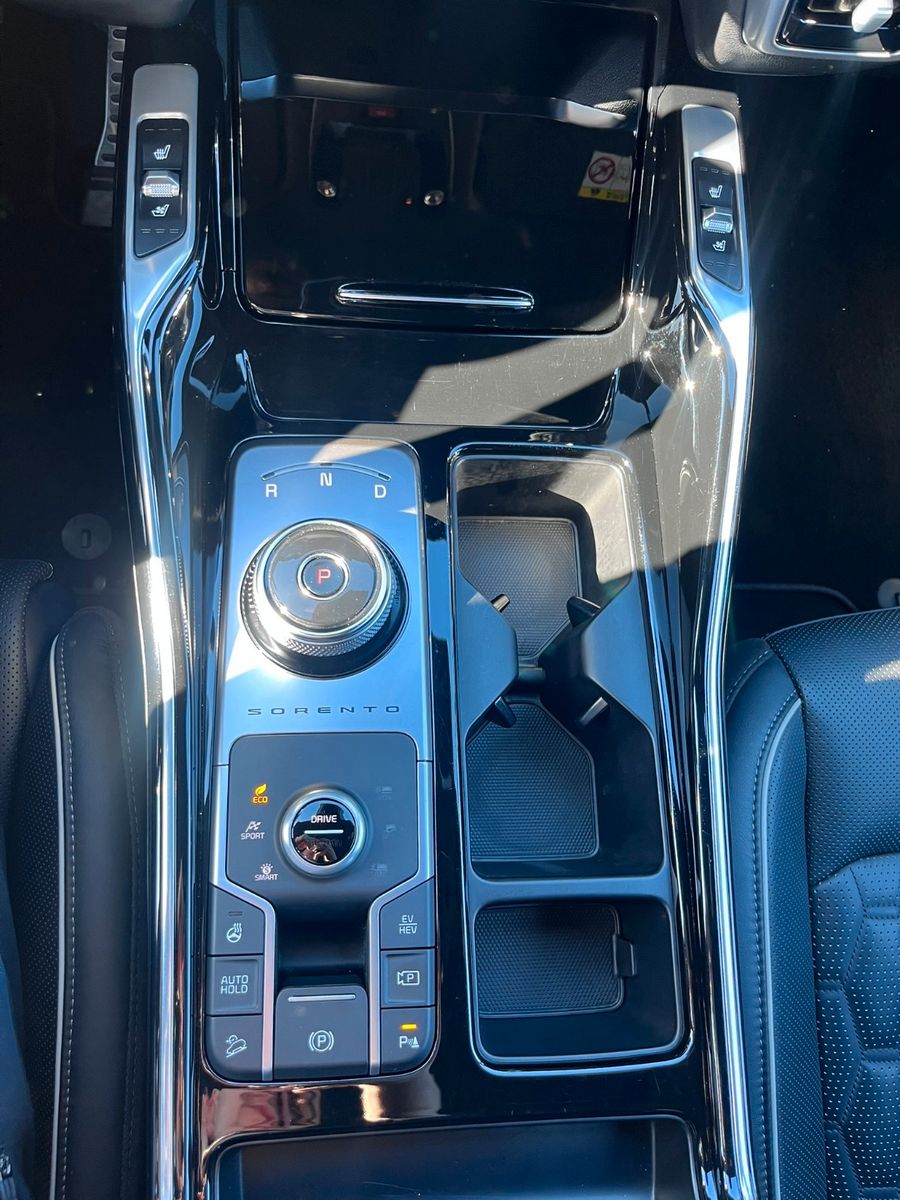 Fahrzeugabbildung Kia Sorento Platinum Garantie Voll LEDER Plug-In AWD