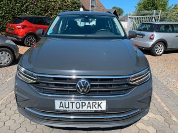 Volkswagen Tiguan - 2