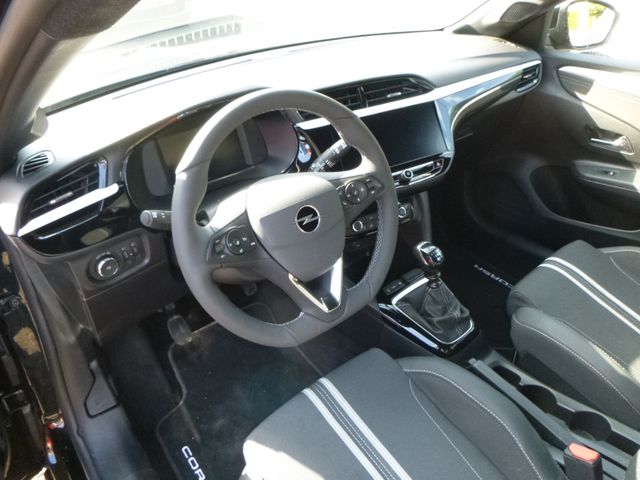 Corsa F GS