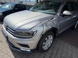 Volkswagen Tiguan Highline BMT/Start-Stopp 4Motion - Volkswagen: Unfallwagen