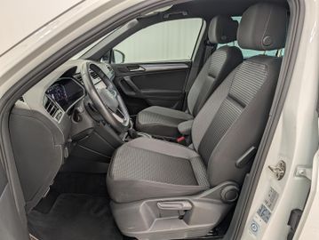 Volkswagen Tiguan - 8
