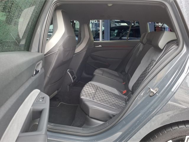 Volkswagen Golf R-Line 1.5 TSI °LED°ACC°Navi°SHZ°PDC°