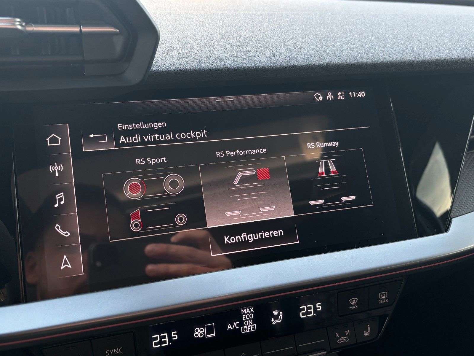 Fahrzeugabbildung Audi RS3 Lim. *Panorama*RS-Sitze*Carplay*SportAuspuff
