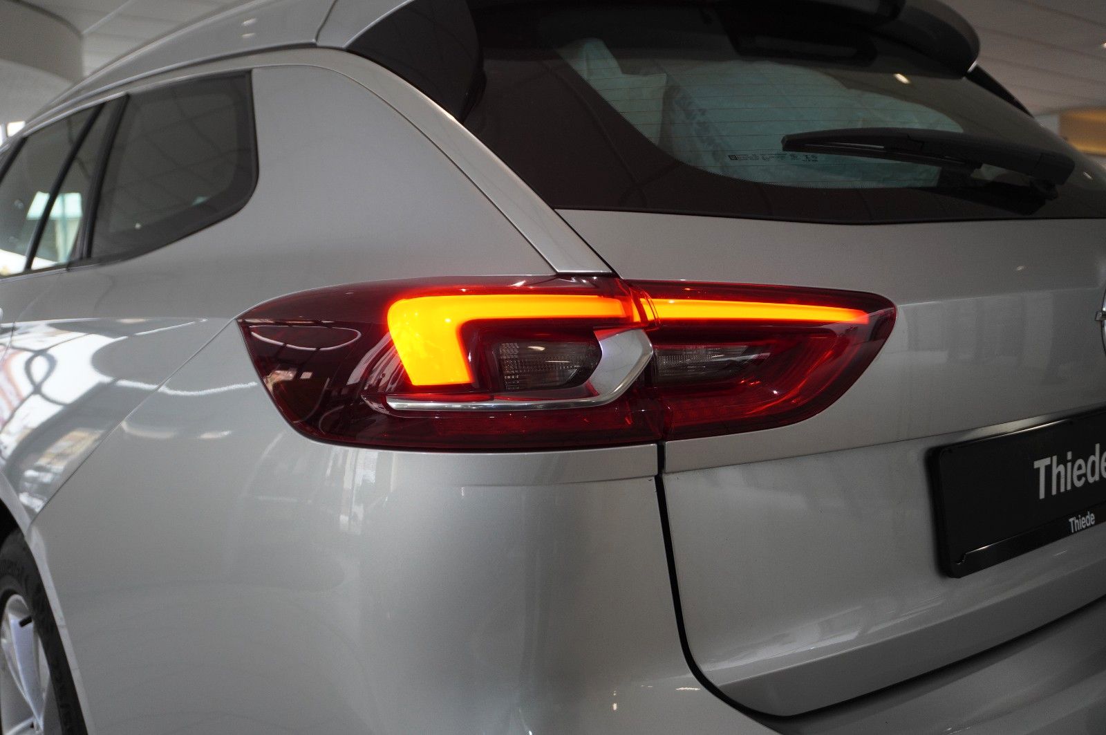 Fahrzeugabbildung Opel Insignia B ST 2.0D BUSINESS NAVI/LED/VIRT/SH/AHK
