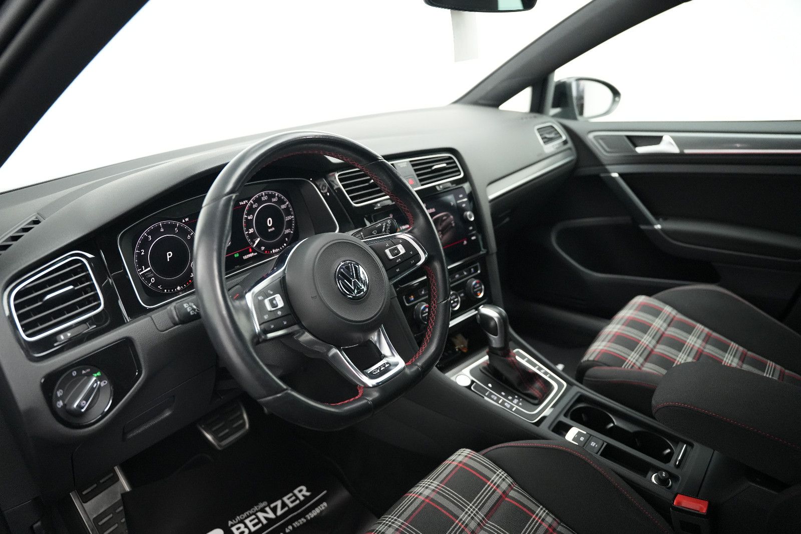 Fahrzeugabbildung Volkswagen Golf VII GTI Performance *Virtual*Automatik*SHZ*